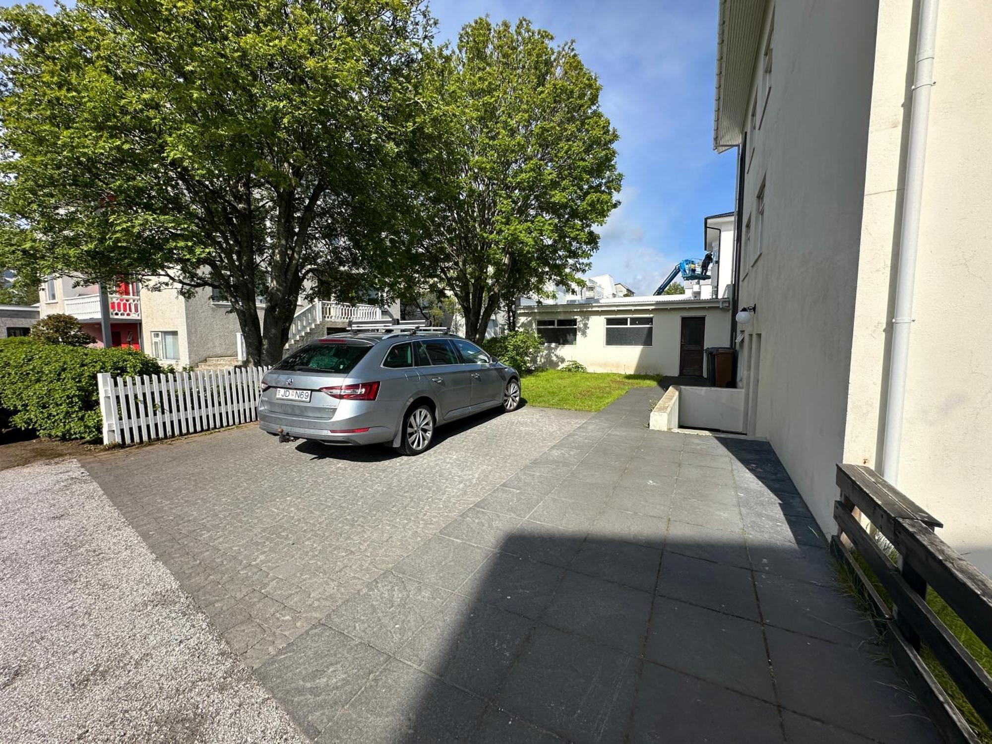 Rauthalaekur - Birta Apartment Reykjavik