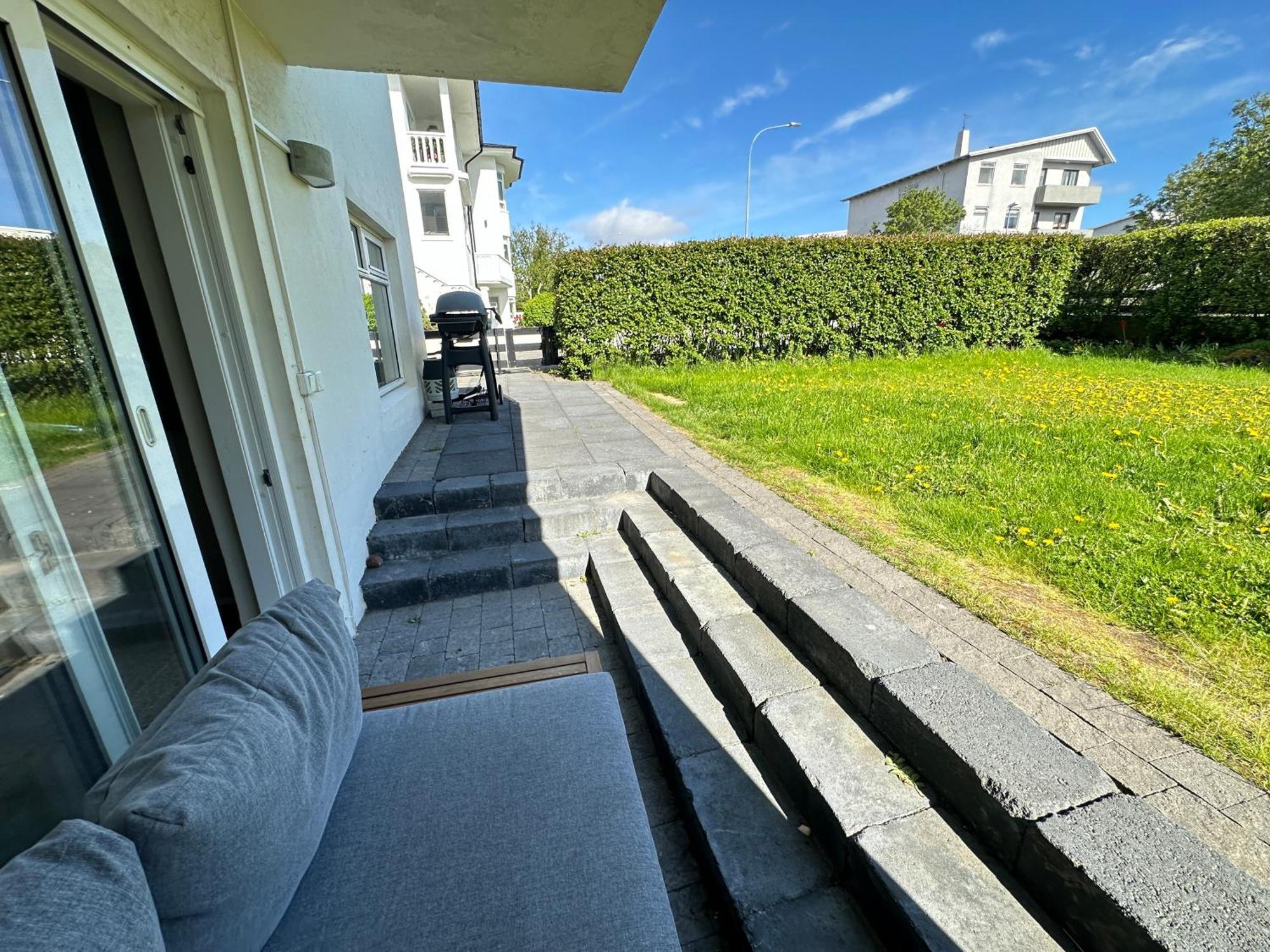 Rauthalaekur - Birta Apartment